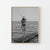 Affiche 'La fille sur le ponton' par Kosmas Koumianos